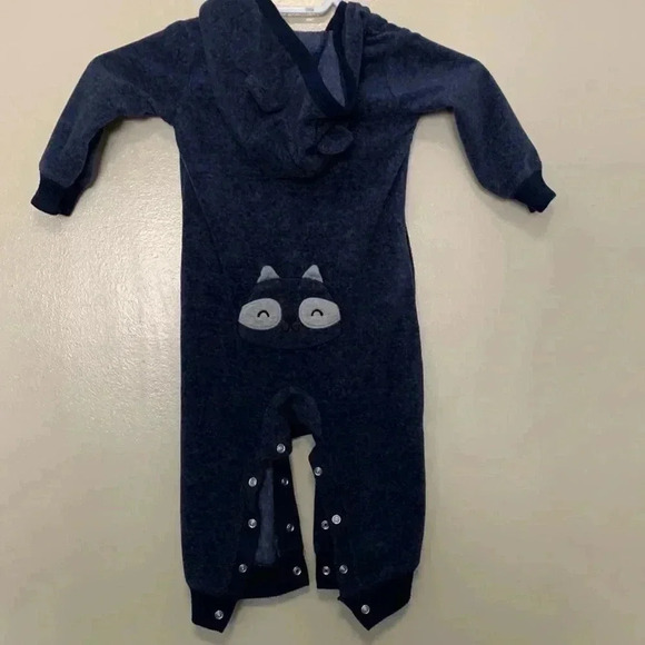 Carters soft fleece sleeper w hood (with ears), snap legs, kitty cat on the back - Picture 3 of 8